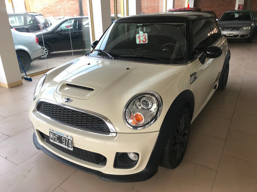 Imagen 2 de 8 de Mini Cooper S 1.6 Jcw 211cv