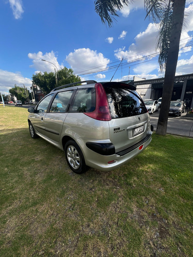 Peugeot 206 1.6 Sw Xt Premium