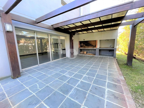 Venta Apartamento 4 Dormitorios En Carrasco