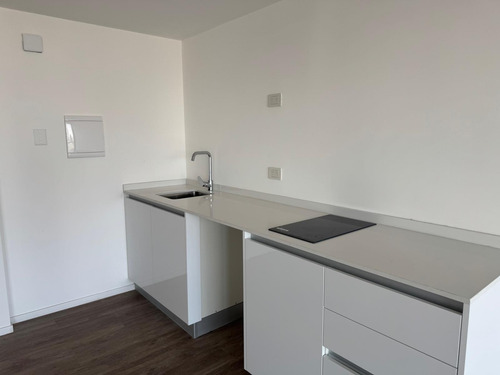 Monoambiente En Venta En Quartier De Bajo. Piso 10. Sector Rio. Torre 2.