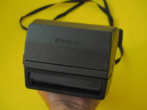 Polaroid Onestep Flash 600 Camara Instantanea + Cartucho Negro (Usado)