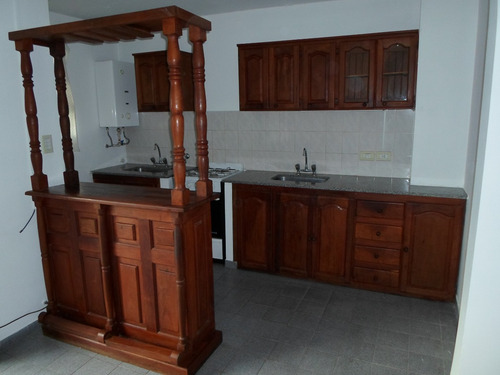Oportunidad Apto Banco Departamento Gonnet P.b. 2 Dormitorios Espacio Verde ComĂșn + Espacio Auto