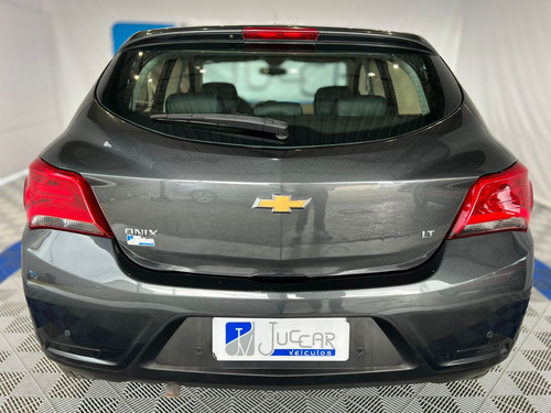 Chevrolet Onix 1.4 MPFI LT 8V FLEX 4P AUTOMÁTICO