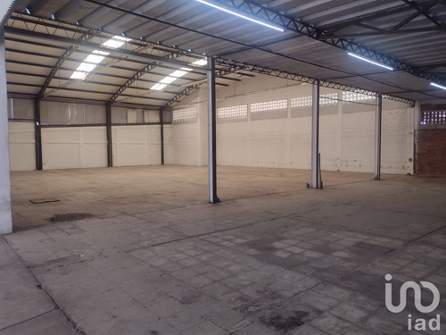 Venta Bodega 7 Ambientes Colima Centro