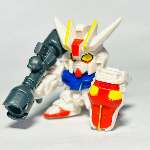 Figura Mobile Suit Gundam - Gat-x105 Strike Gundam - Sd
