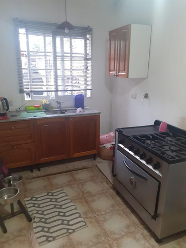 Imagen 19 de 20 de Casa Lote Propio De 3 Amb. + Dpto. Monoambiente Atras.-