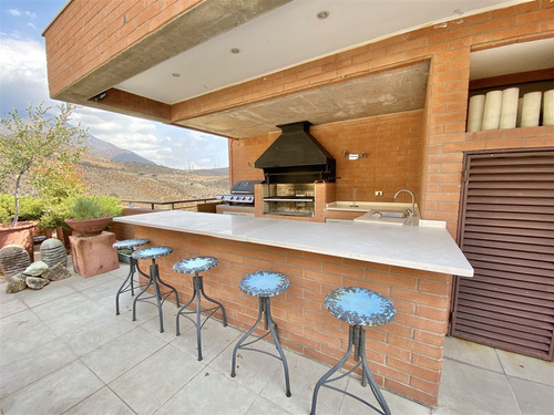 Penthouse: San Carlos De Apoquindo / U Los Andes
