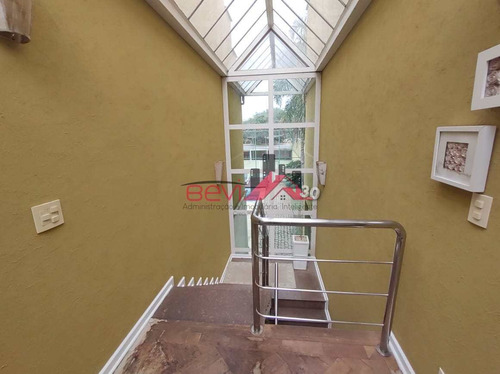 Imagem 23 de 30 de Casa Alto Padrão Com Excelente Localização. Oportunidade Única! - V5803