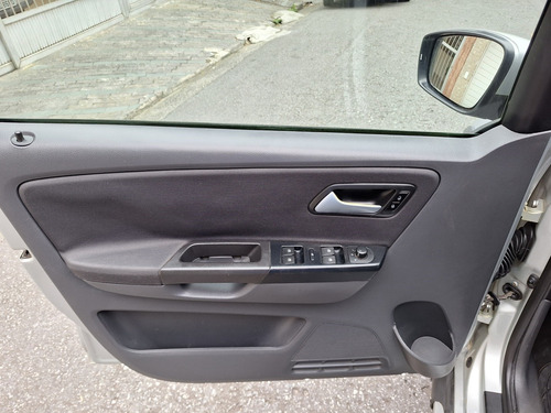 Volkswagen Crossfox 1.6 MI 8V FLEX 4P MANUAL