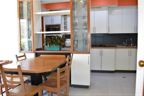 En Venta Apartamento En Residencia Los Tepuys, Urb Prebo. Valencia. Ata-892