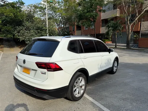 Volkswagen Tiguan Allspace Comfortline 2.0 Tsi 4motion Blindaje 2 plus