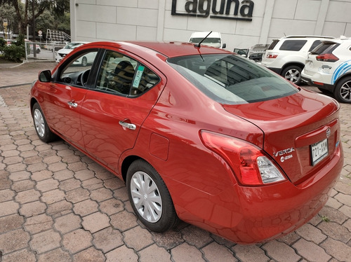 Imagen 3 de 10 de Nissan Versa 2012 1.6 Advance 5vel Mt