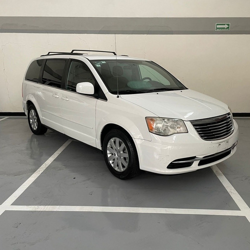 Imagen 1 de 12 de Chrysler Town & Country 2014 3.6 Lx Automática