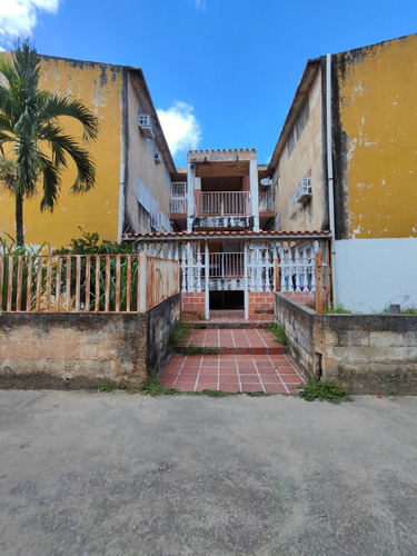 Apartamento De Oportunidad En Urbanización El Paseo - El Limón Maracay Aragua / Marian Culverhouse