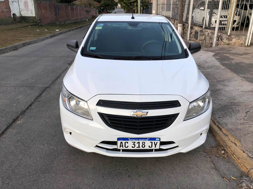 Imagen 3 de 15 de Chevrolet Prisma 2018 1.4 Joy Ls + 98cv