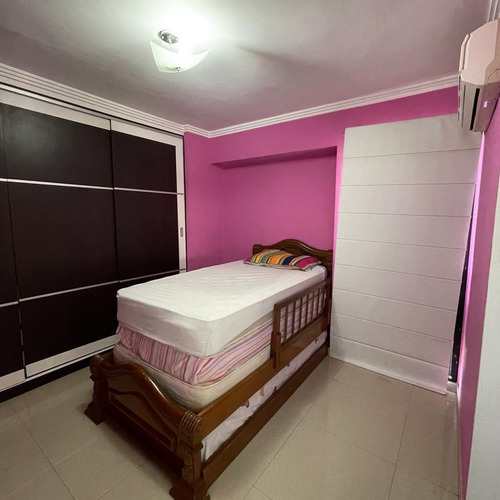 Imagen 9 de 16 de Apartamento En Venta Urb Loira El Paraiso