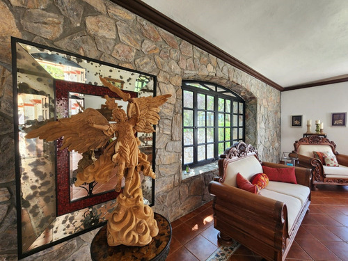 Venta De Casa Quinta Princesas De Terreno Y Jardín Enorme Con Alberca, Jacuzzi Y Plaza De Amenidades. Vistas Expectaculares Y Casa Monumental Fracc Rancho San Diego En Ixtapan De La Sal Edomex