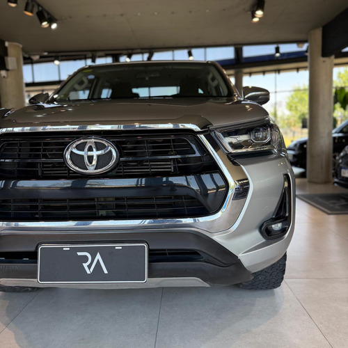 Toyota Hilux Pick-up 2.8 Cd Srv 177cv 4x2