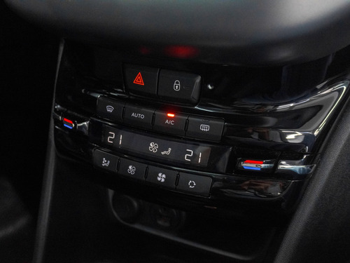 Peugeot 208 1.6 GRIFFE 16V FLEX 4P AUTOMÁTICO