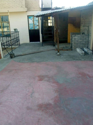 Casa En Venta Con 1 Departamento Independiente 180m2, Col. Jacarandas, Iztapalapa.