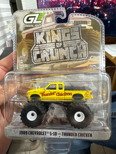 Greenlight 1989 Chevrolet S-10 Thunder Chicken Kings Of Crun Color Amarillo