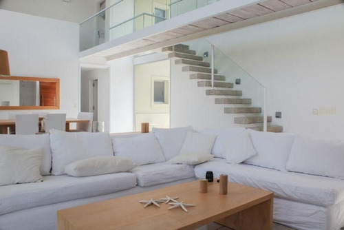Casa En Alquiler De 4 Dormitorios En Laguna Blanca