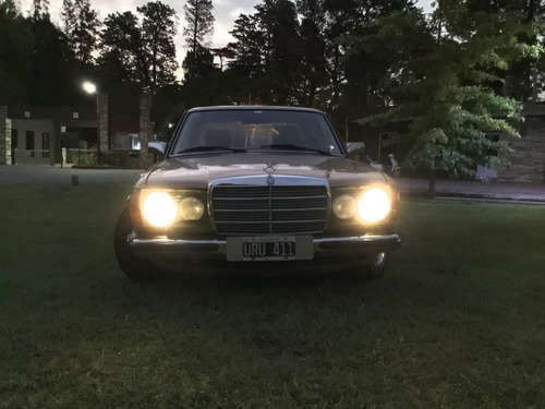 Mercedes Benz 230 E W123