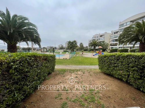 Arriendo Año Corrido, Comodo Departamento En La He...