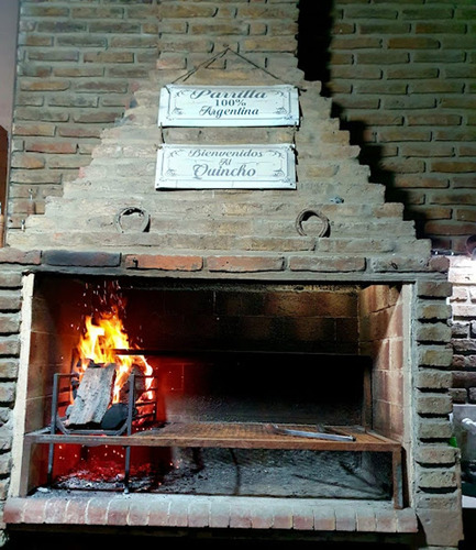 Casa Con Pileta En Francisco Álvarez.