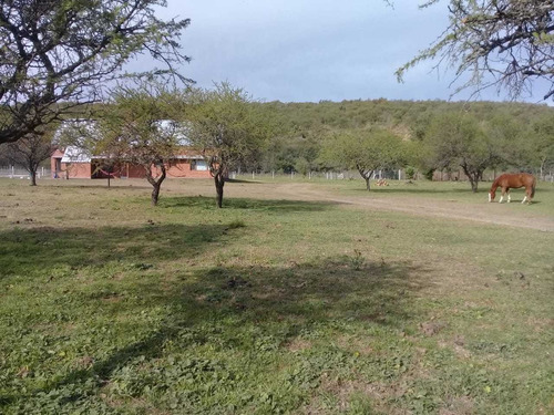 Imagen 2 de 10 de Casa En Venta De 3 Dormitorios - Unquillo