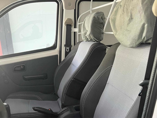 Imagen 8 de 23 de Lifan Foison Cargo 2023 1.3 Cargo 92cv