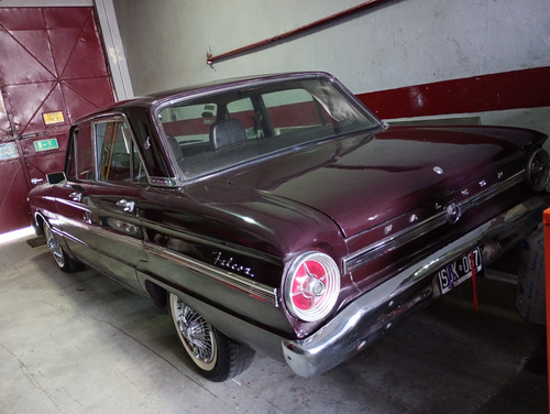 Ford Falcón Deluxe