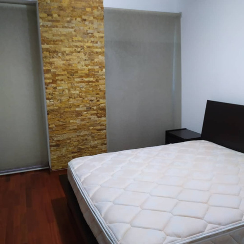 Imagen 9 de 14 de Apartamento Remodelado Con Balcon En Alquiler En Las Mercedes 120mts