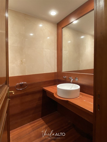 Depto.subida Sta. Teresa Vitacura / Jardin Y Piscina Privada