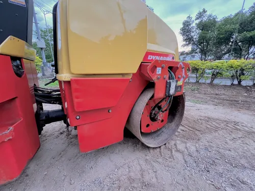 Vibrocompactador Dynapac Cc1200