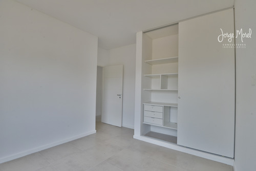Casa Interno #0-100 - Pilar Del Este - San Ramiro - 528m2 #id 14128