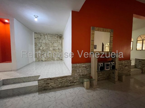 Casa En Venta Piñonal Maracay 25-17208 Apd