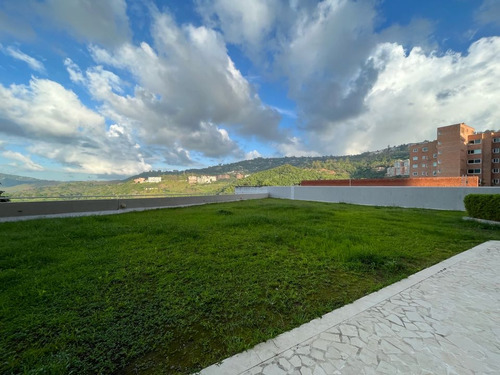 Vendo Apartamento 210 M2 4h/4b/3p Lomas Del Sol