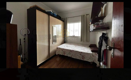 Casa Com 2 Dormitórios À Venda, 60 M² Por R$ 260.000 -varginha/mg