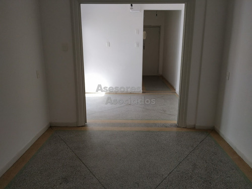 Apartamento De Dos Dormitorios Con Patio