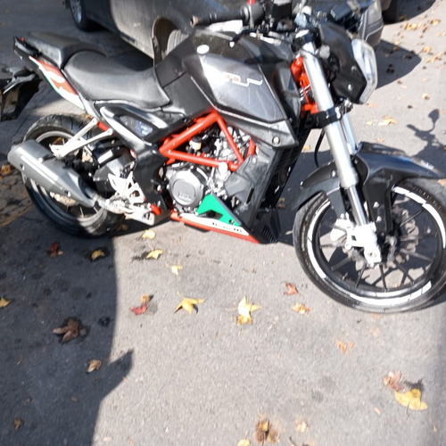 Motocicleta Benelli Tnt25