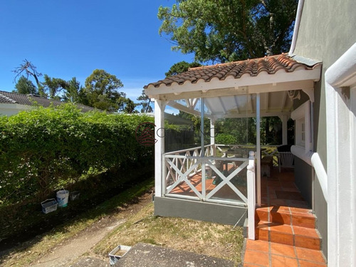 Hermosa Casa En Barrio Privado, Punta Del Este- Ref: 2792
