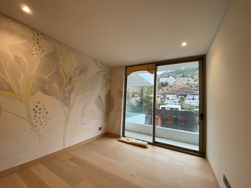 Dpto, 3 Dorm.+ 3 Baños + 3 Est. Manquehue Oriente, Nuevo