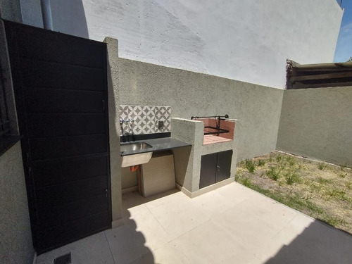 Imagen 11 de 14 de Casa Ph En Venta En Castelar Sur