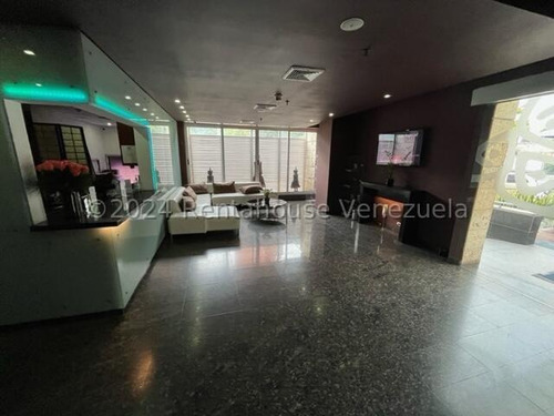 Edificio Comercial En Venta El Rosal Jose Carrillo Bm Mls #24-21181