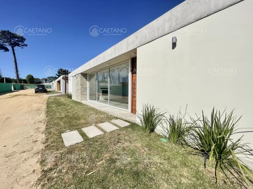 Venta Casa En Barrio Privado - 3 Dormitorios - Punta Del Este