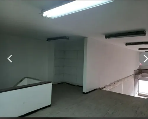 Bodega 218.50 M2 - 2 Pisos - 2 Baños