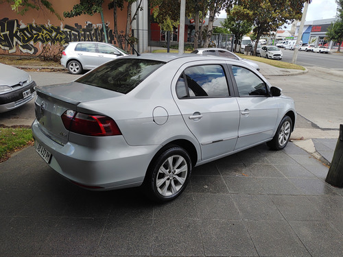 Volkswagen Voyage 1.6 Highline 101cv