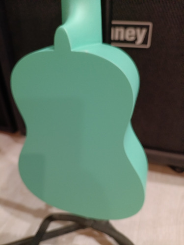 Ukelele Soprano Parquer Fzu.002 Con Funda (Usado)