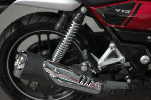 Moto Usada Bajaj V15 Año 2017 2.900 Km!